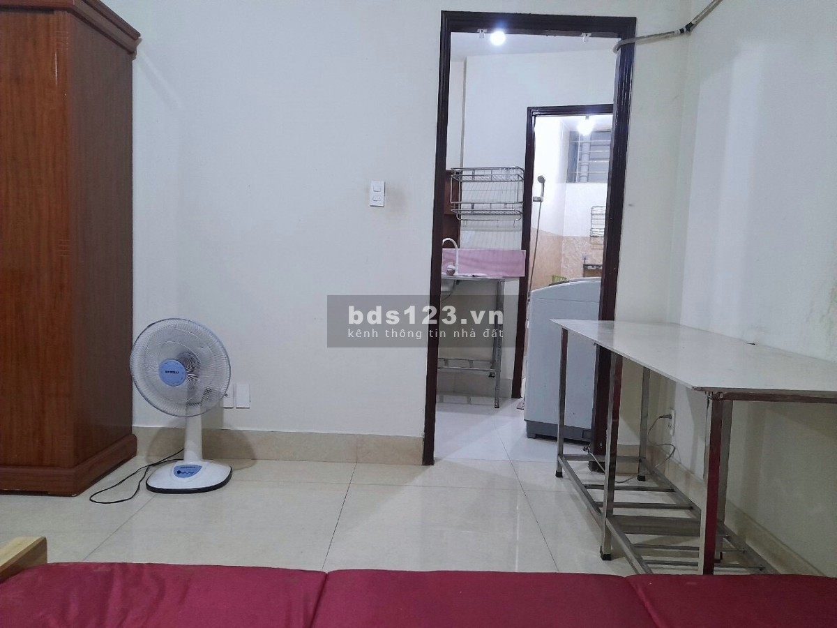 Cho thuê căn hộ 45m2 tại Phan Đăng Lưu, q.Phú Nhuận giá 6tr