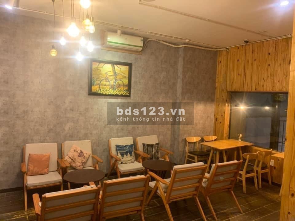Sang quán cà phê giá siêu tốt Mặt Tiền đường 7A Thành Thái, P.14, Quận 10 (Đường 20m, đông khách)