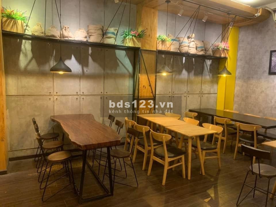 Sang quán cà phê giá siêu tốt Mặt Tiền đường 7A Thành Thái, P.14, Quận 10 (Đường 20m, đông khách)