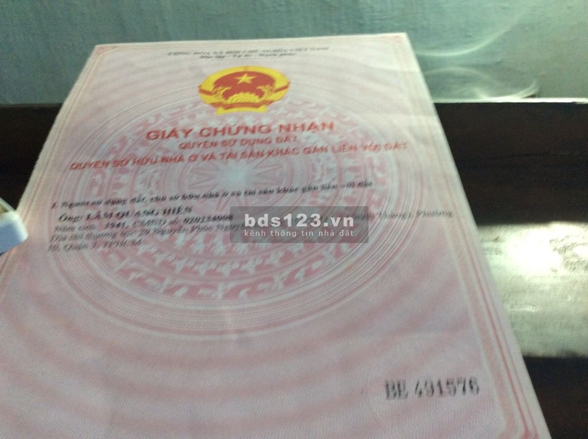 Chính chủ cần bán nhà 5 tầng, mặt tiền trung tâm TP tại Nguyễn Phúc Nguyên, phương 10, quận 3.