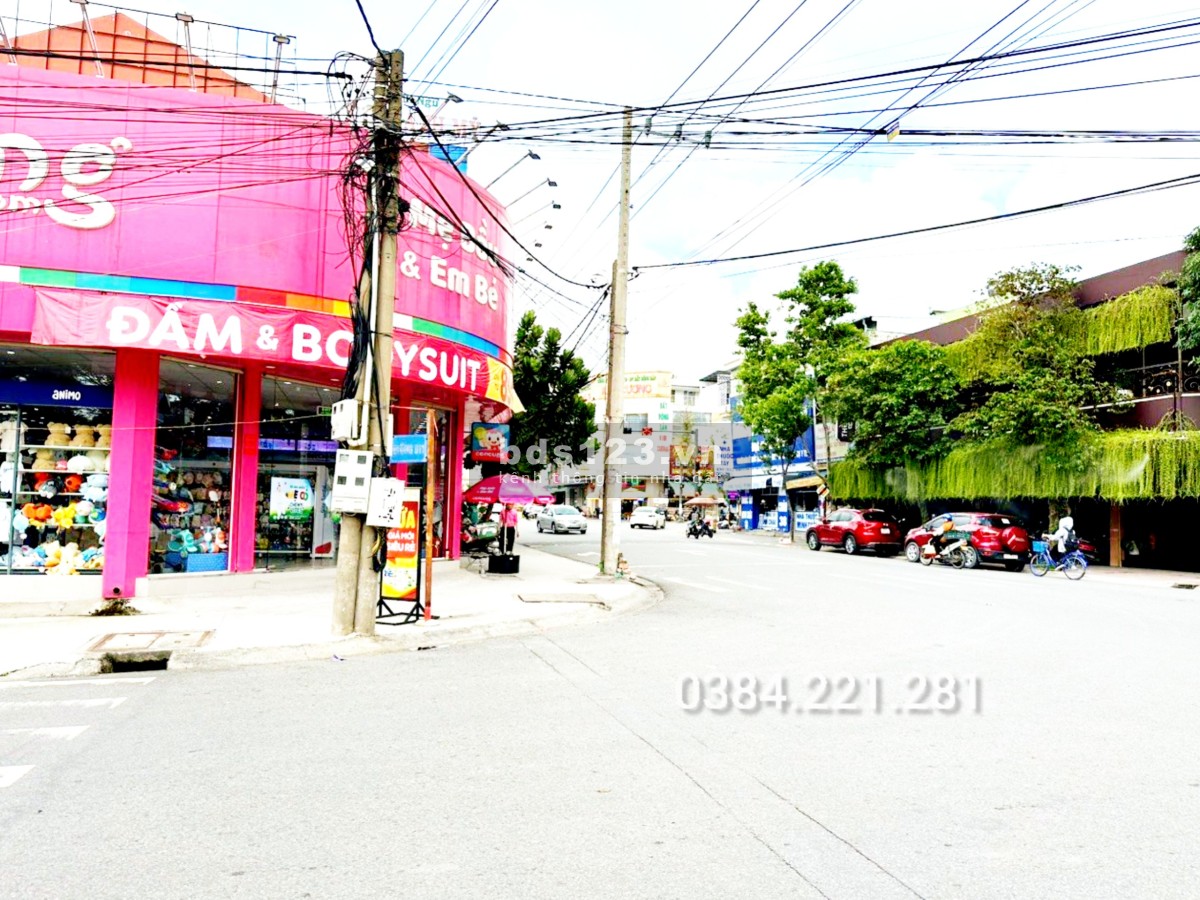 Diện tích 5X15M sát QL13, đối diện Aeon Bình Dương. Gía 2ty450.