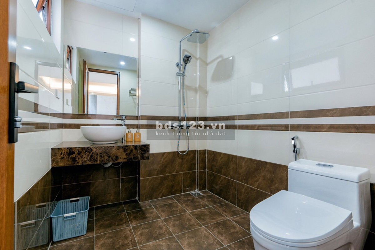 Cho thuê căn hộ dịch vụ cực đẹp full đồ trên đường Mễ Trì, gần Keangnam. Liên hệ: 0896 677 988