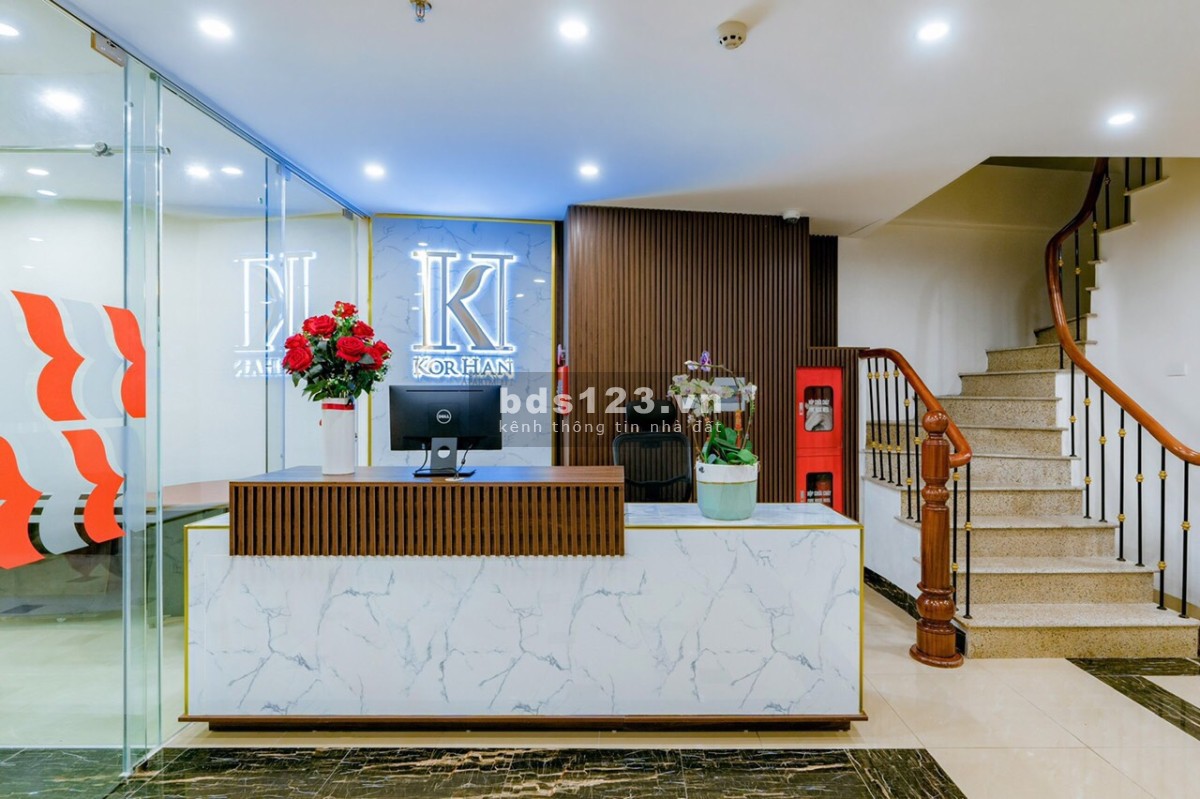 Cho thuê căn hộ dịch vụ cực đẹp full đồ trên đường Mễ Trì, gần Keangnam. Liên hệ: 0896 677 988