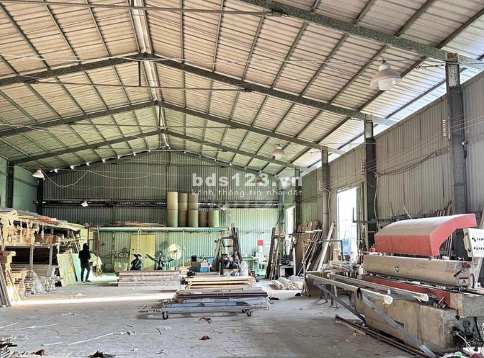 Kho xưởng 1000m2, trục Lê thị riêng, Thới An Quận 12