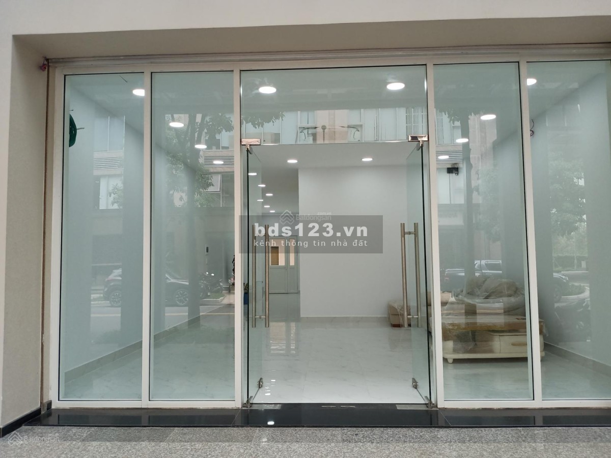 Cho thuê shophose khu đô thị Sala - SariTown, mặt tiền đường B2, Quận 2