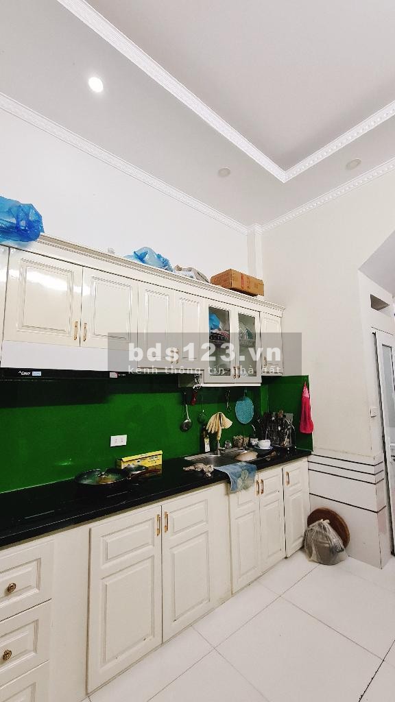 Chính chủ cần bán nhà 4 tầng, mặt tiền 3.4m gần cây xăng Vạn Phúc, Hà