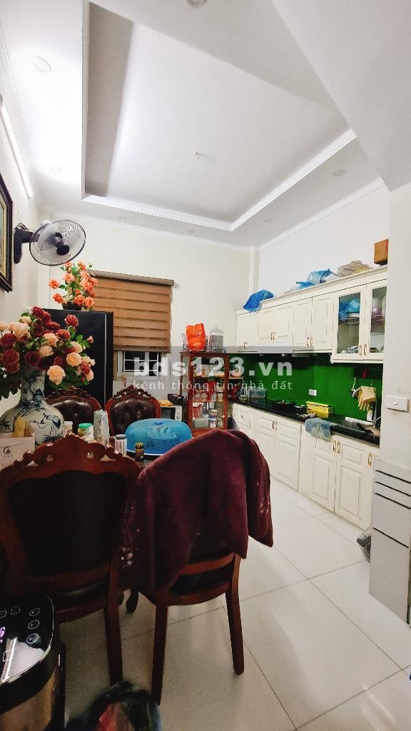 Chính chủ cần bán nhà 4 tầng, mặt tiền 3.4m gần cây xăng Vạn Phúc, Hà