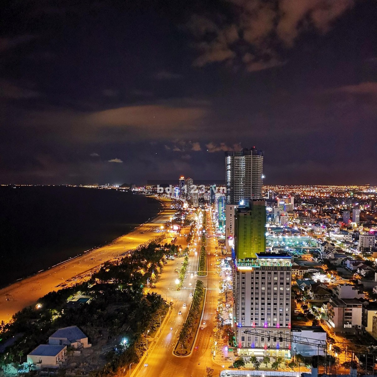 CC bán tòa căn hộ Alphanam Luxury, có sẵn nội thất, sổ hồng vĩnh viễn
