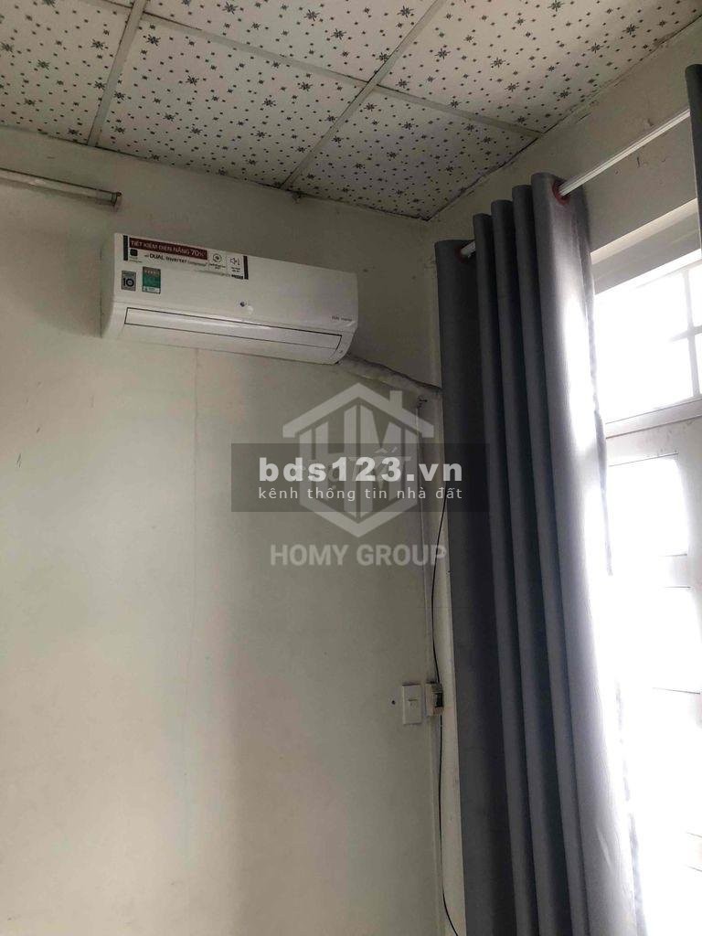 Nhà hẻm ba gác 1 trệt 1 lầu 2pn 2wc, sẵn 2 máy lạnh