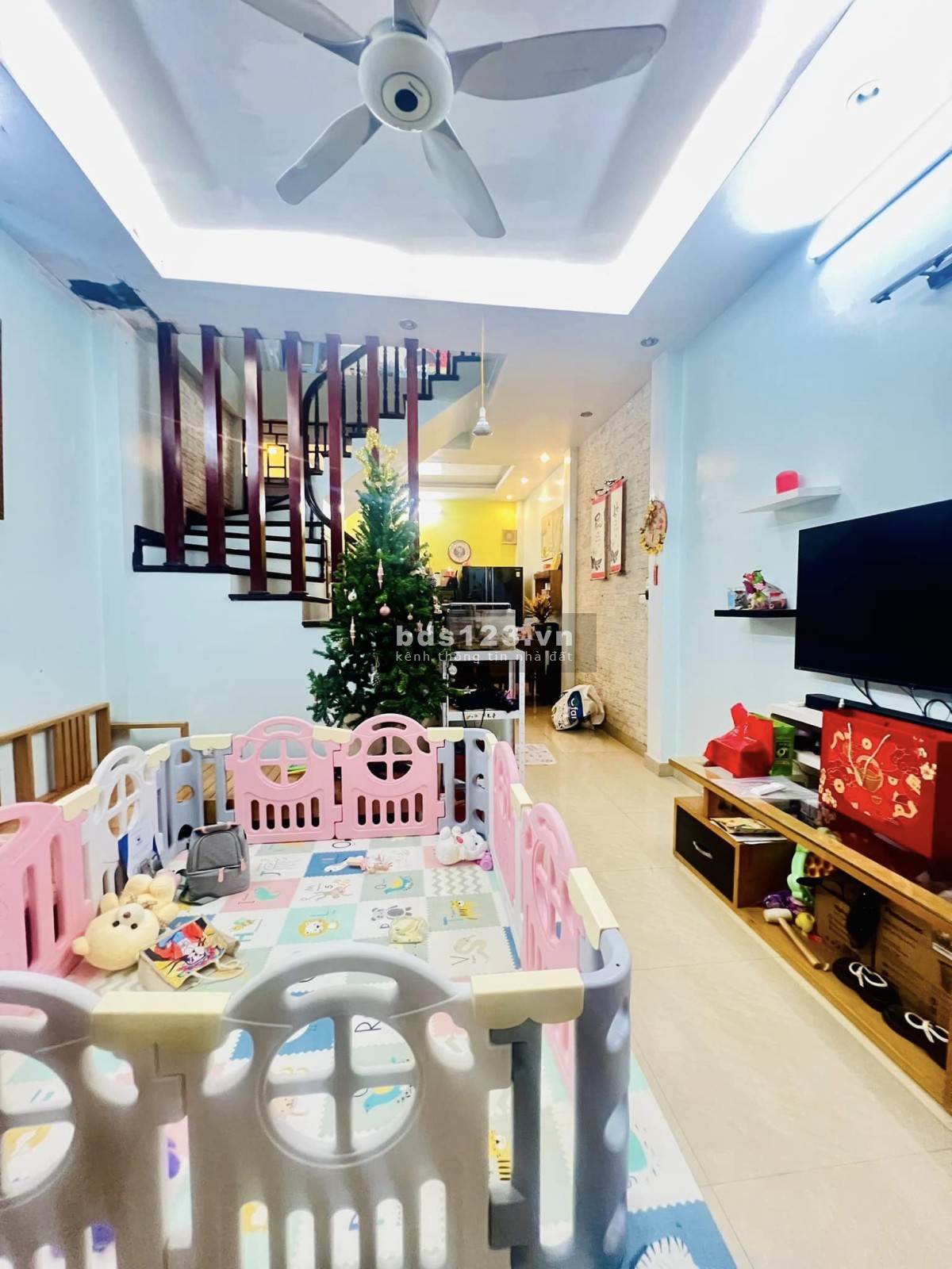 Bán nhà Cổ Nhuế diện tich 39M2 - 4 Tầng, nhà đẹp, gần phố, an ninh...