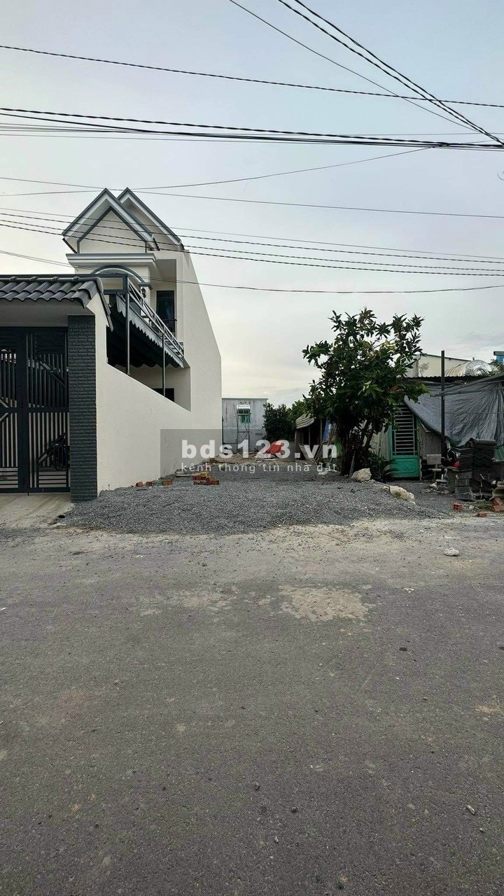Chủ ngộp cần bán đất dx06, Phú Mỹ, Thủ Dầu Một giá rẻ lh 0384329615 Luyến