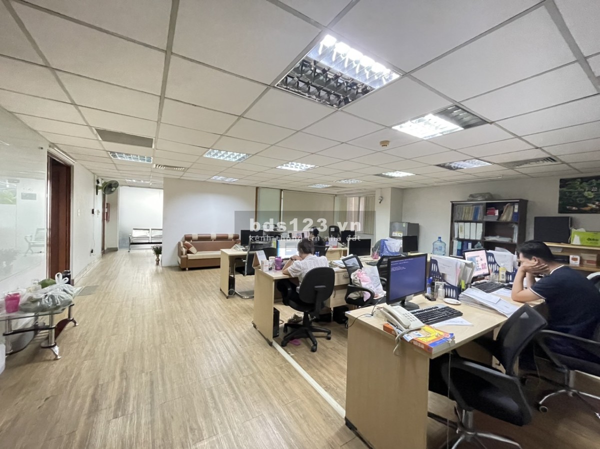 Cho thuê văn phòng tầng trệt đường Điện Biên Phủ, Bình Thạnh-105m2 giá thuê 34.00 Triệu