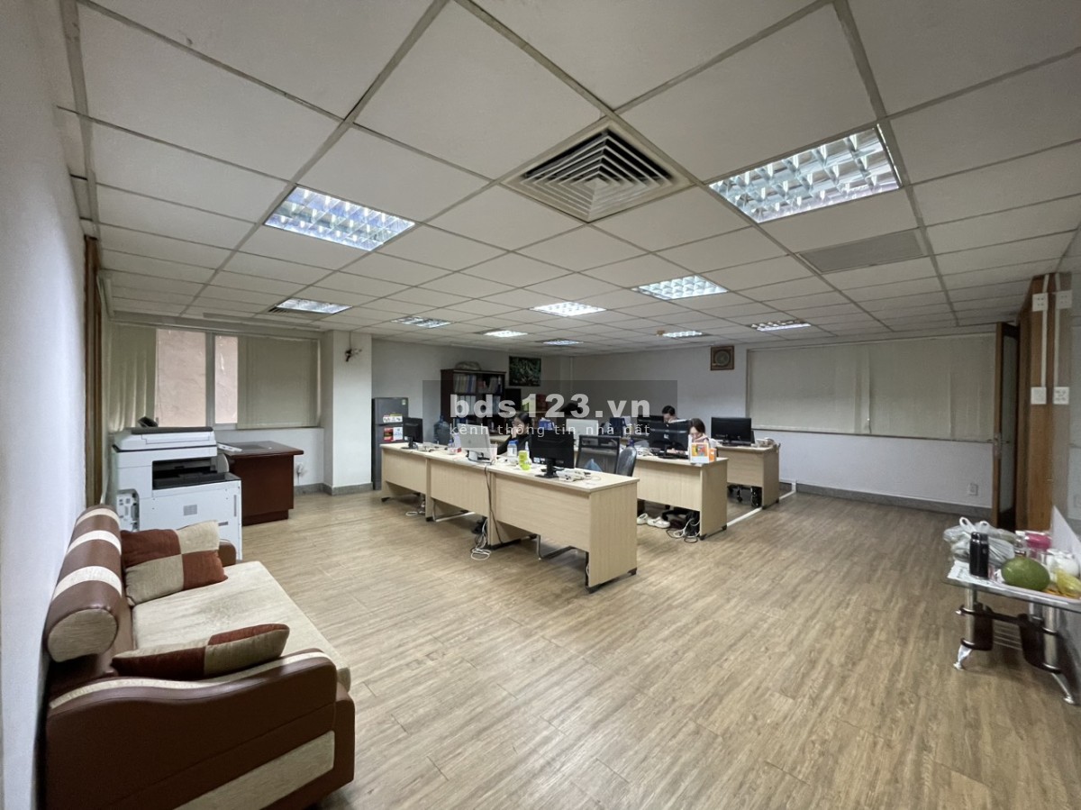 Cho thuê văn phòng tầng trệt đường Điện Biên Phủ, Bình Thạnh-105m2 giá thuê 34.00 Triệu