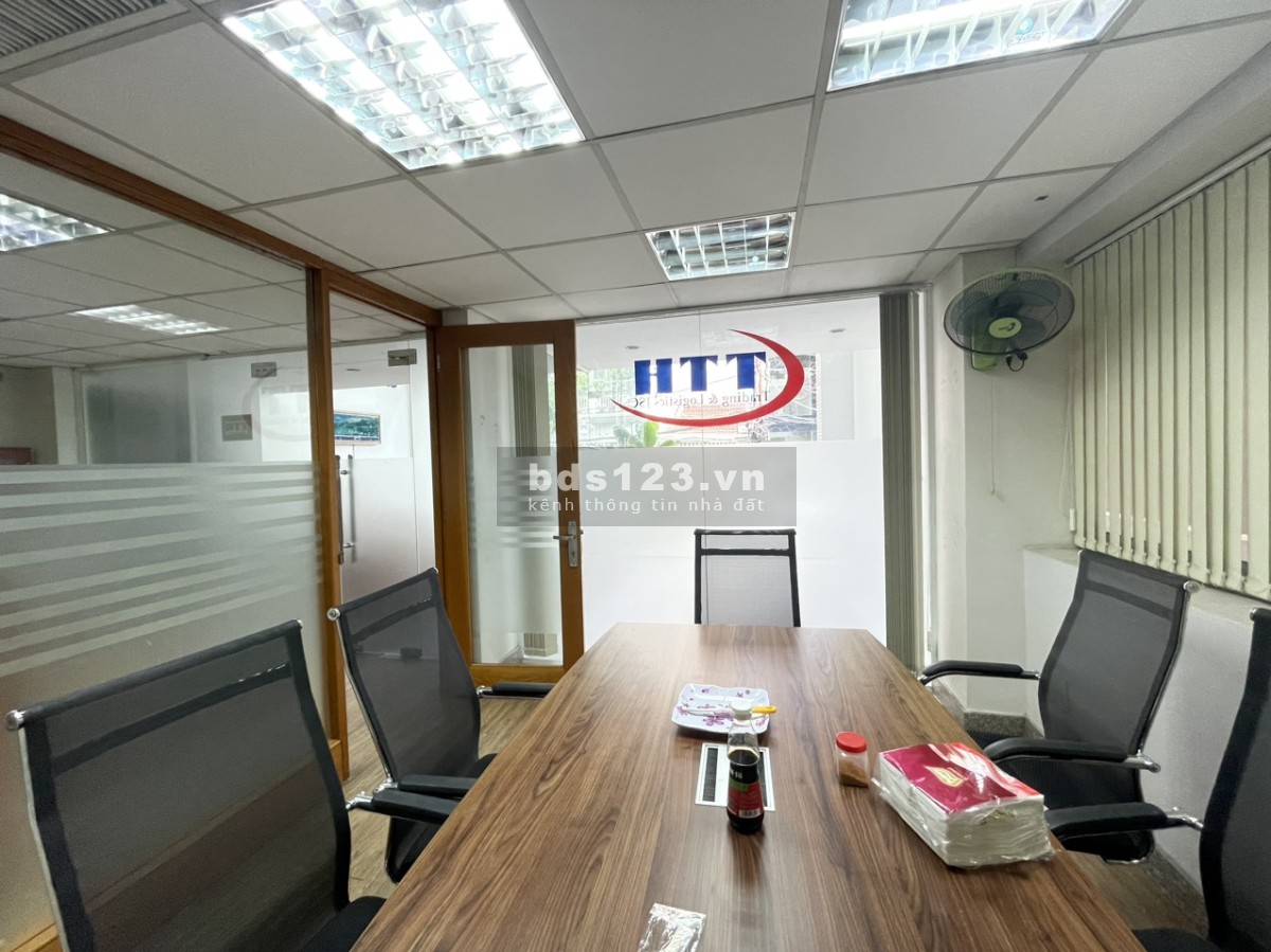 Cho thuê văn phòng tầng trệt đường Điện Biên Phủ, Bình Thạnh-105m2 giá thuê 34.00 Triệu