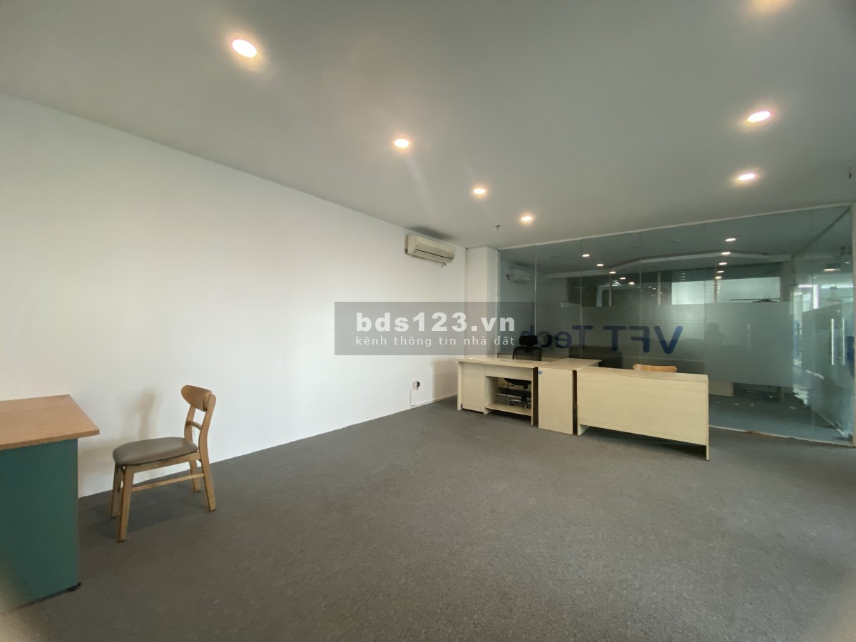Văn phòng cho thuê đường Hồ Văn Huê, Phú Nhuận 55m2 giá thuê 16.00 triệu