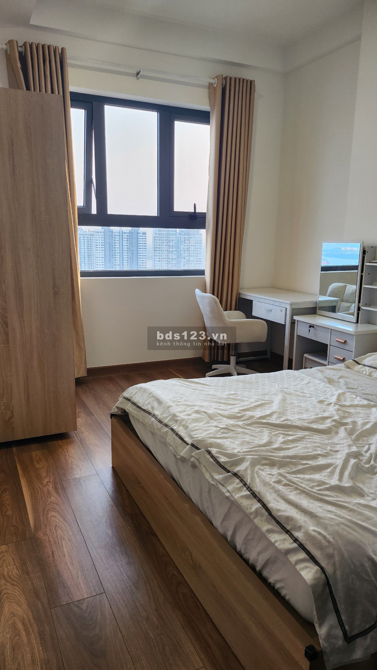 Tìm nữ ở ghép chung cư Q7 Riverside. Gía bao hết 2,8tr/người/tháng
