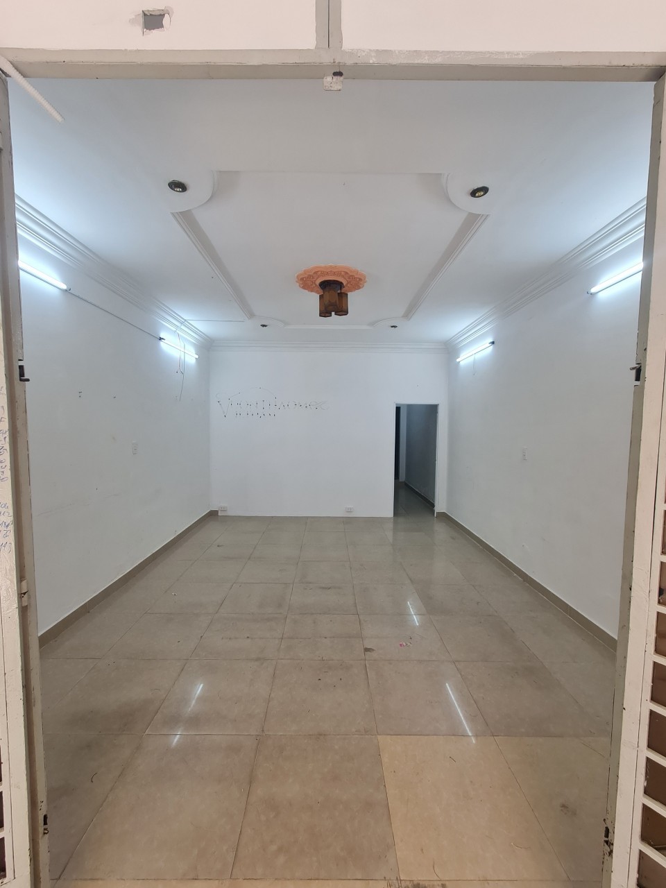 Cho thuê nhà hẻm 6M Thoại Ngọc Hầu quận Tân Phú 4,5 x 18, 2 tầng chỉ 12 triêu TL