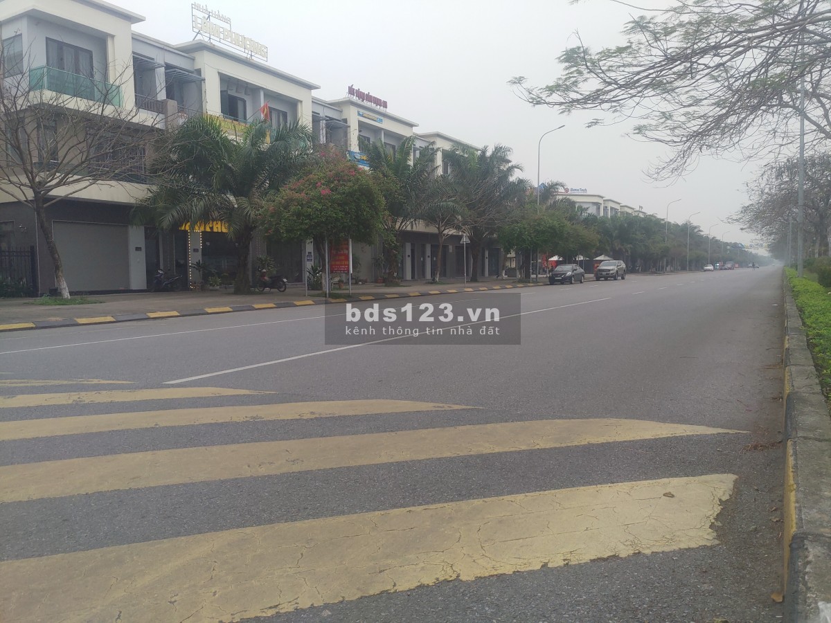 Chính chủ bán căn shophouse mặt đường hữu nghị 56m mặt tiền 6m kinh doanh sầm uất giá tốt