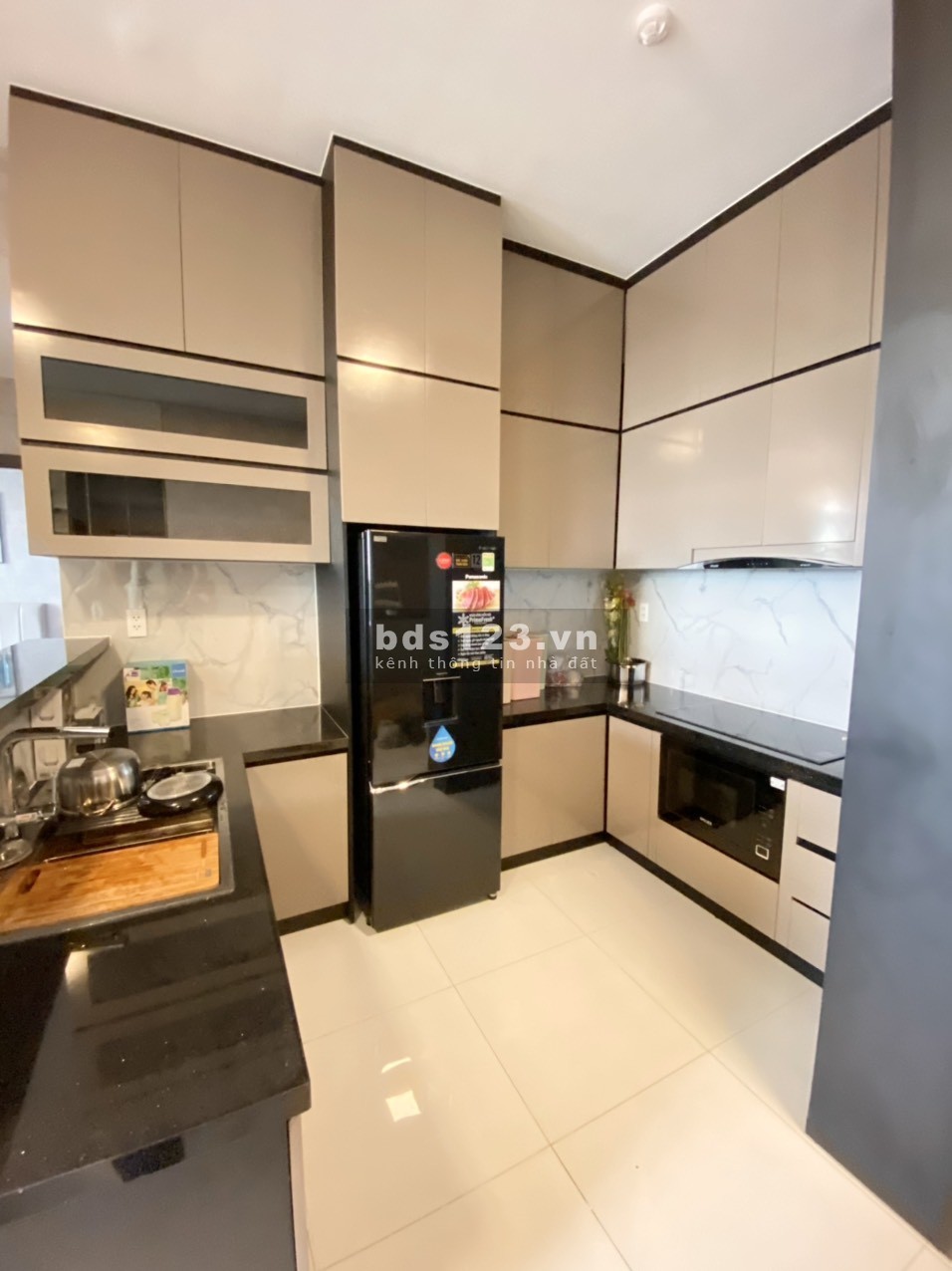 Chính chủ gửi bán căn hộ Jamila view thoáng ,giá 3.650tỷ bao thuế phí,có sổ hồng LH:0906244927 Tiền