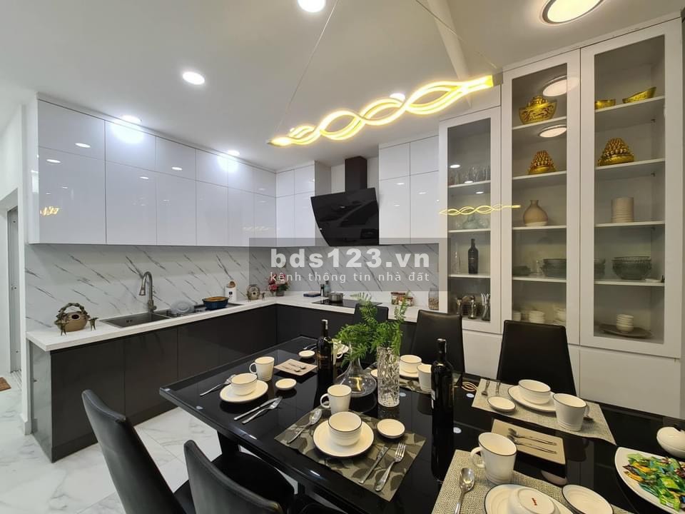Chính chủ cần bán nhà hẻm xe hơi Bùi Đình Túy, Bình Thạnh, nhỉnh 12 tỷ