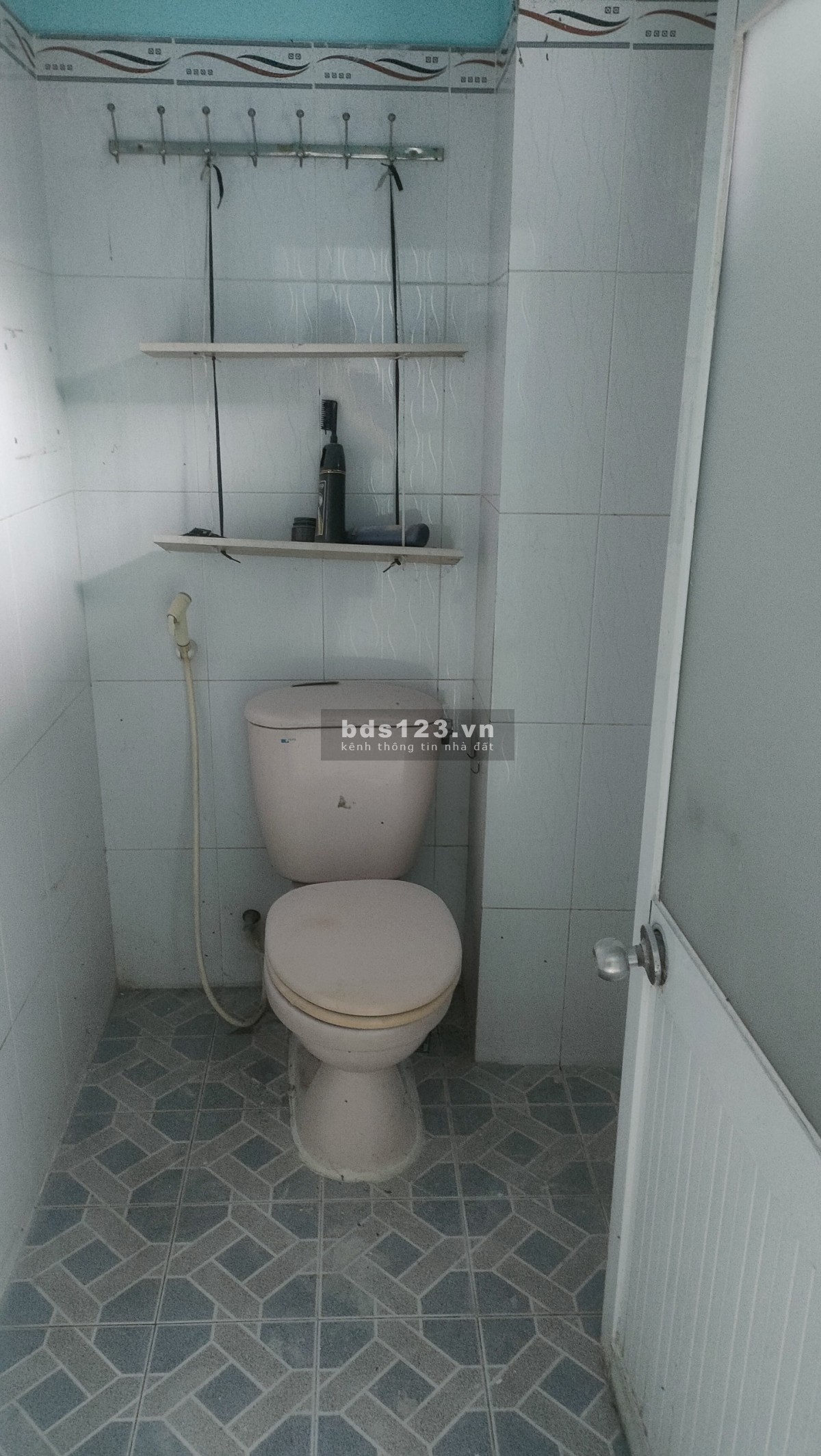 Cho Thuê Nhà Hẻm Rộng Có Sân Trước Và Sau DT 60m2
