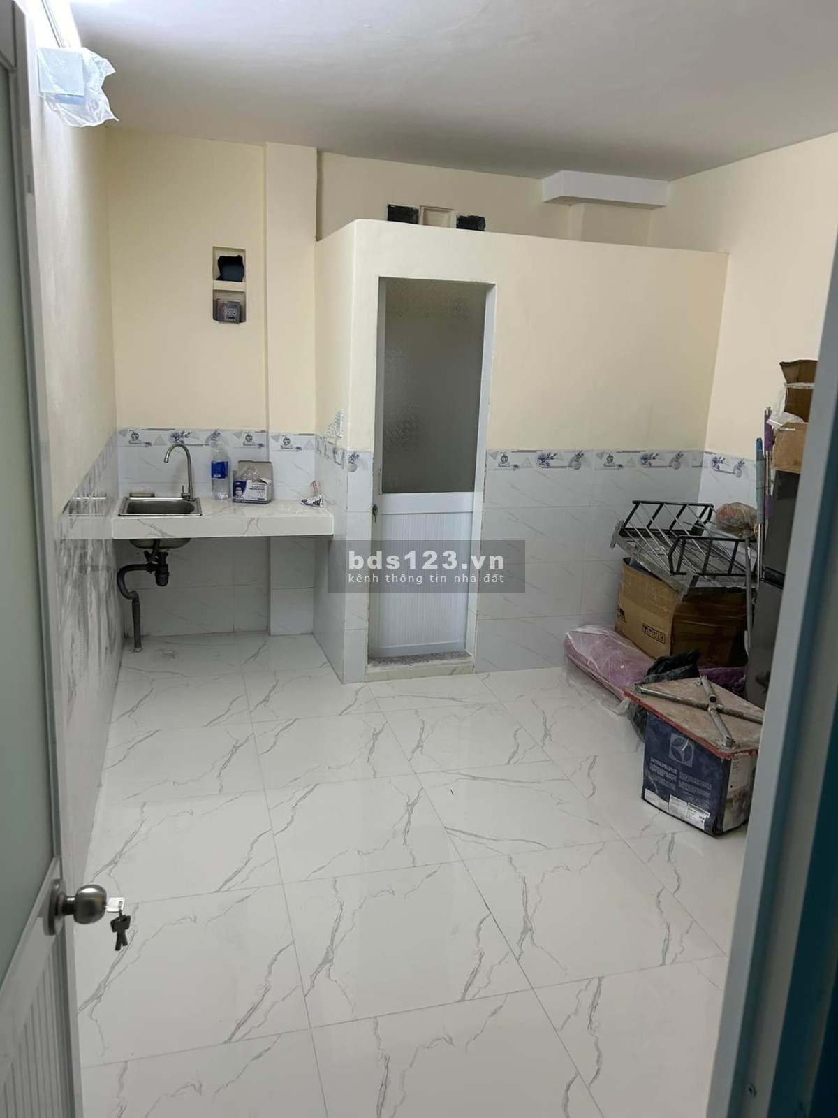 Cho nữ thuê phòng trọ 16m2 quận 10