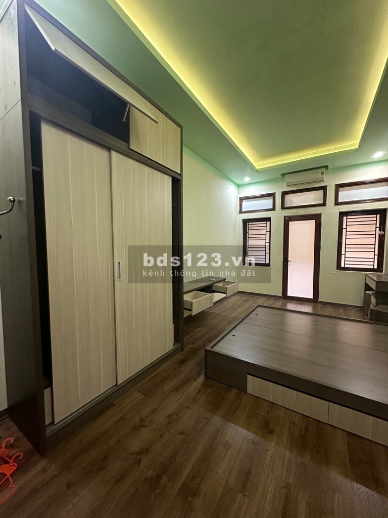 Chính chủ gửi bán nhà ngõ phố Khâm Thiên, diện tích 34m2, 4 tầng, giá nhỉnh 4 tỷ