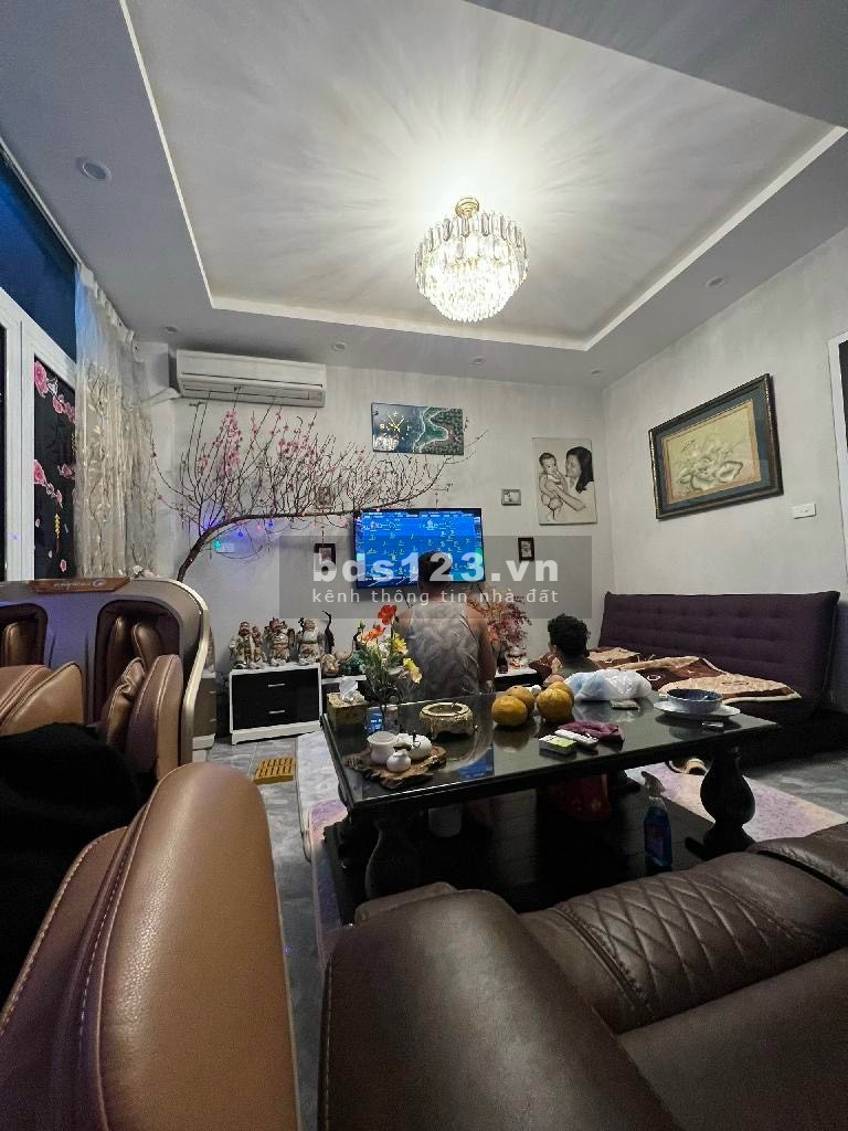 Bán nhà Quận Long Biên - Bồ Đề, 4 tầng, 50m2.