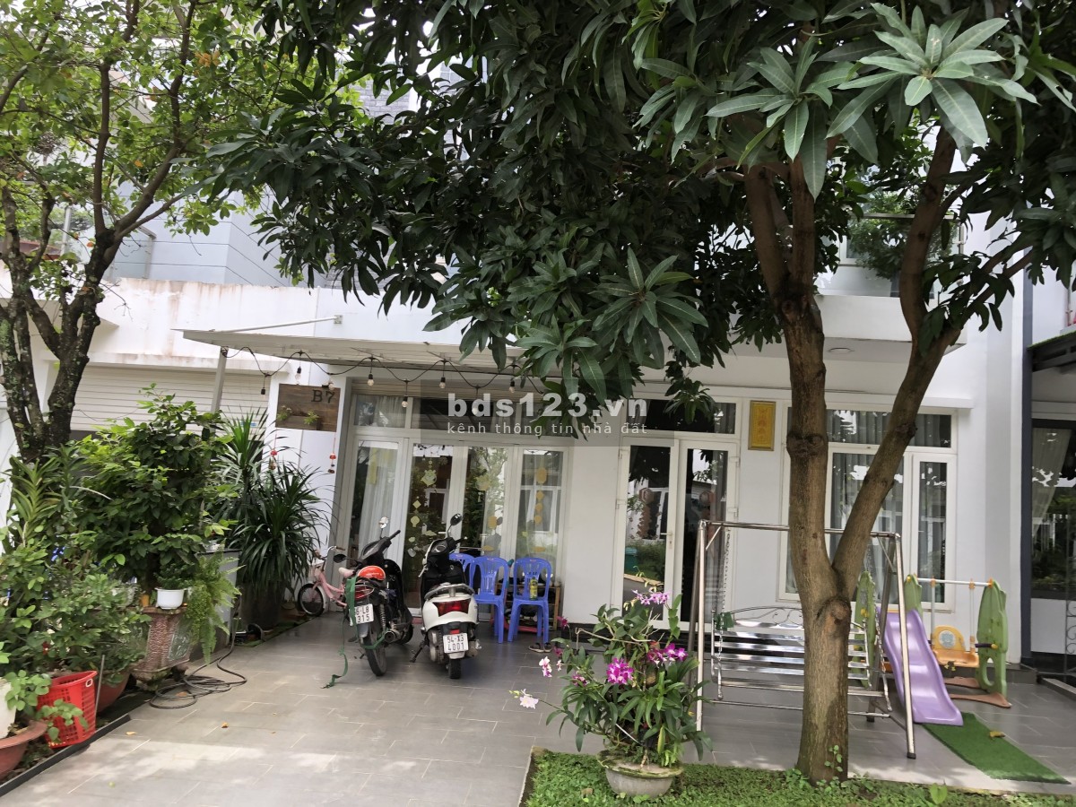 Cần bán gấp biệt thự Villa Park, 8x17 1 trệt 2 lầu Full nội thất, sổ hồng cá nhân, giá chỉ 18 tỷ TL