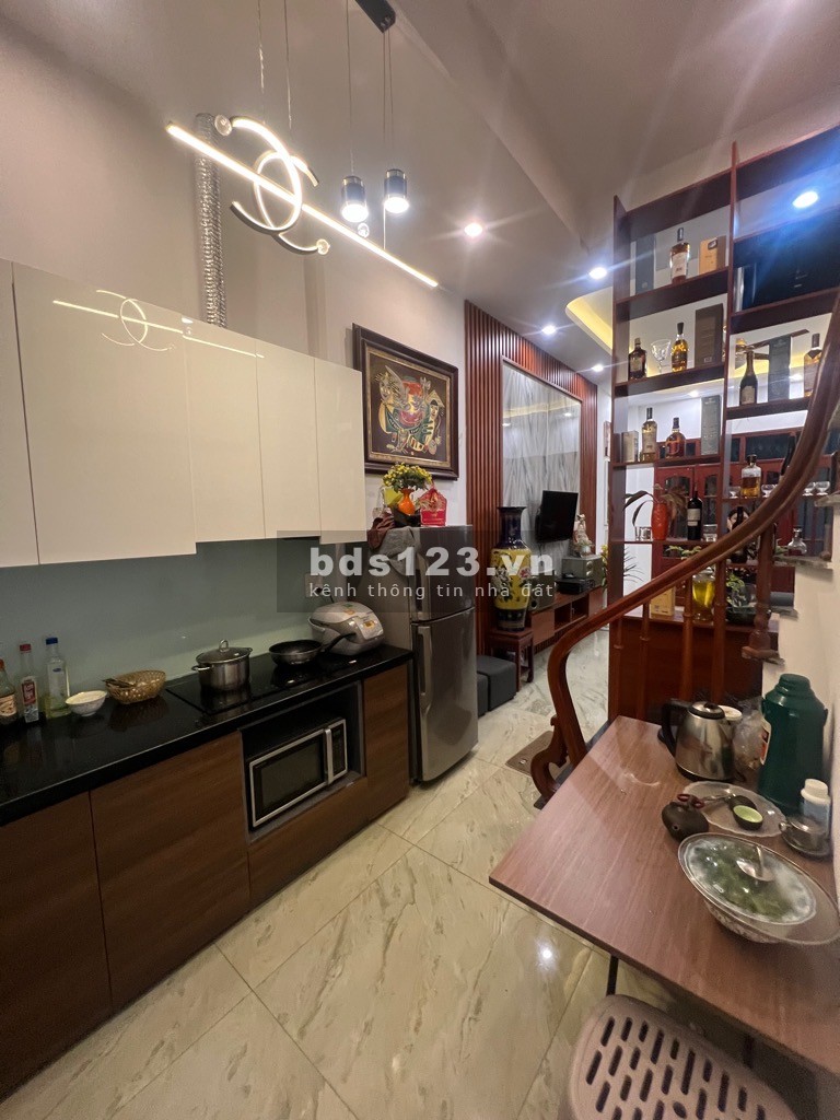 Nhà mới đẹp Khâm Thiên, nội thất xịn xò, diện tích 30m2, 4 tầng, giá nhỉnh 4 tỷ
