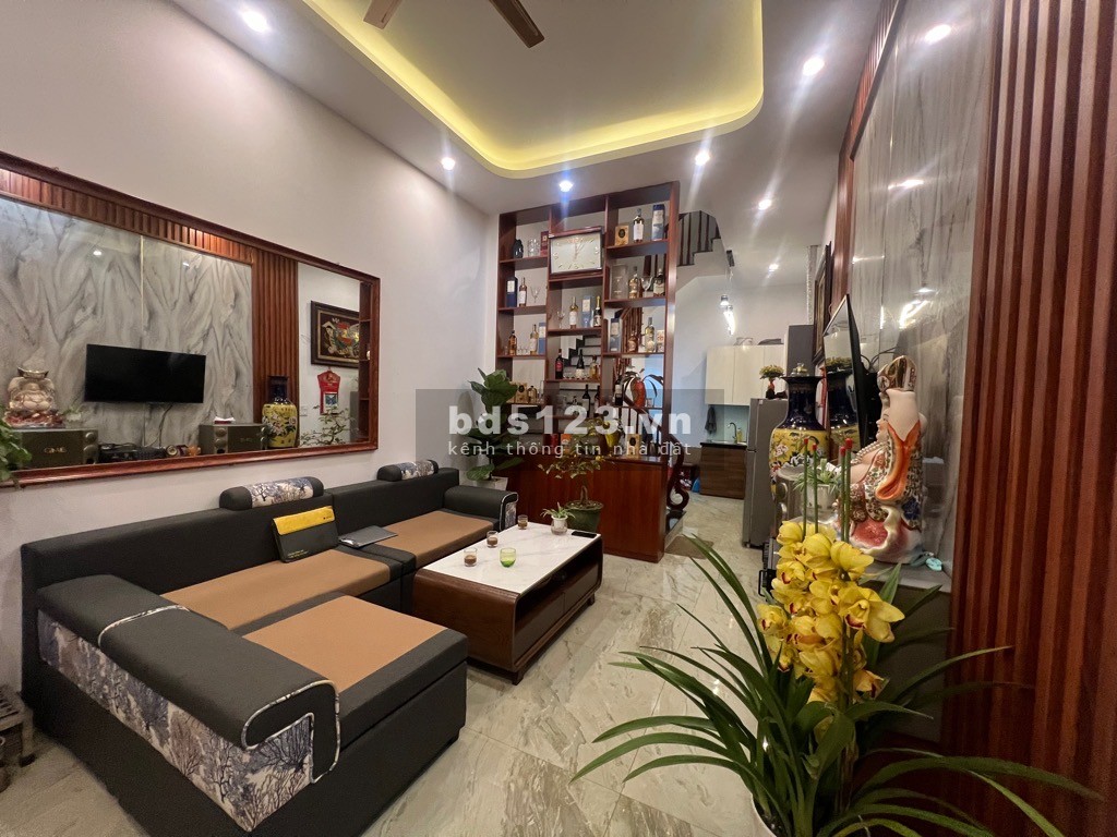 Nhà mới đẹp Khâm Thiên, nội thất xịn xò, diện tích 30m2, 4 tầng, giá nhỉnh 4 tỷ