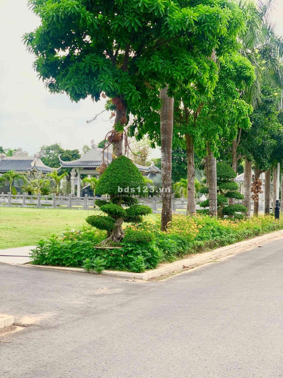 Bán nền đất huyệt mộ các loại trong Nghĩa trang cao cấp Vĩnh Hằng