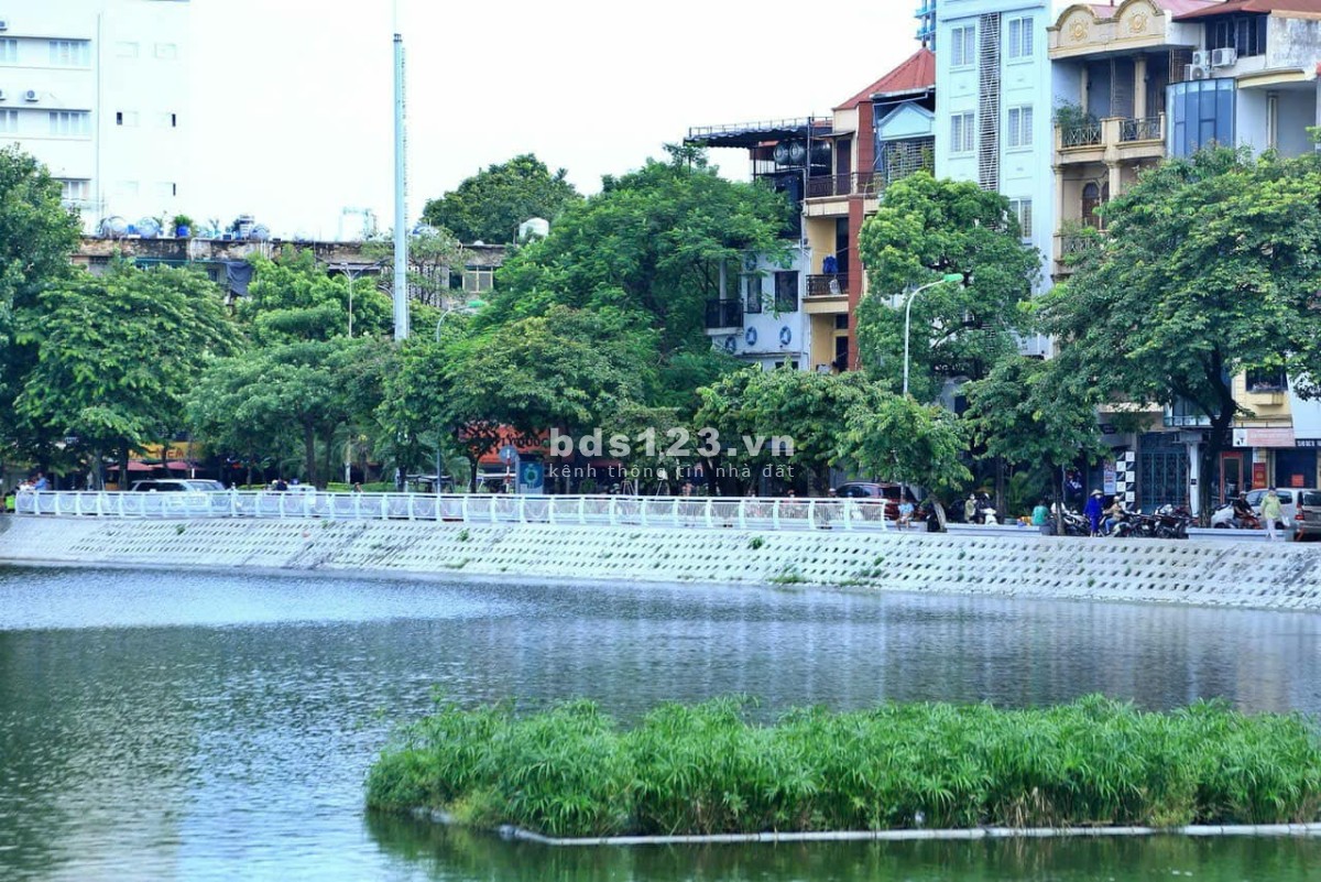 Nhà Hiếm có 1 không 2 tại Hồ Đắc Di - Đống Đa - 5 Tầng - 50m ra ôtô - trước nhà cực thoáng sân rộng