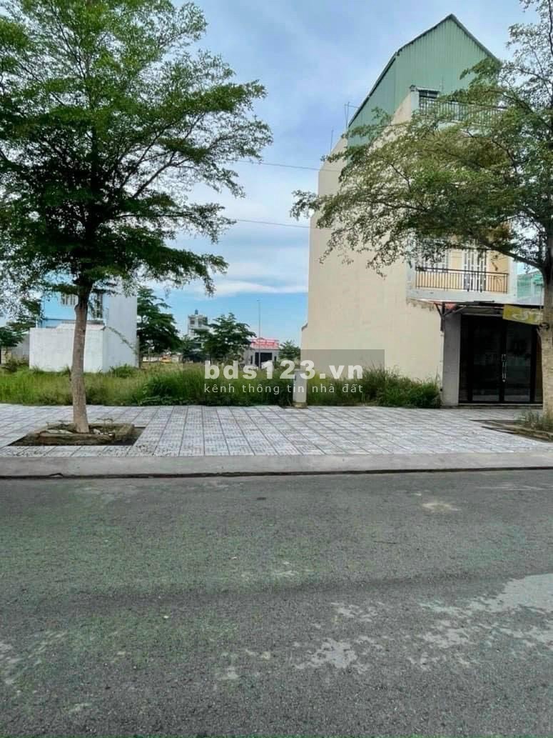 BÁN GẤP Lô Đất Xây Biệt Thự ( 200m2 ) nằm kdc ấp 5 phong phú bình chánh
