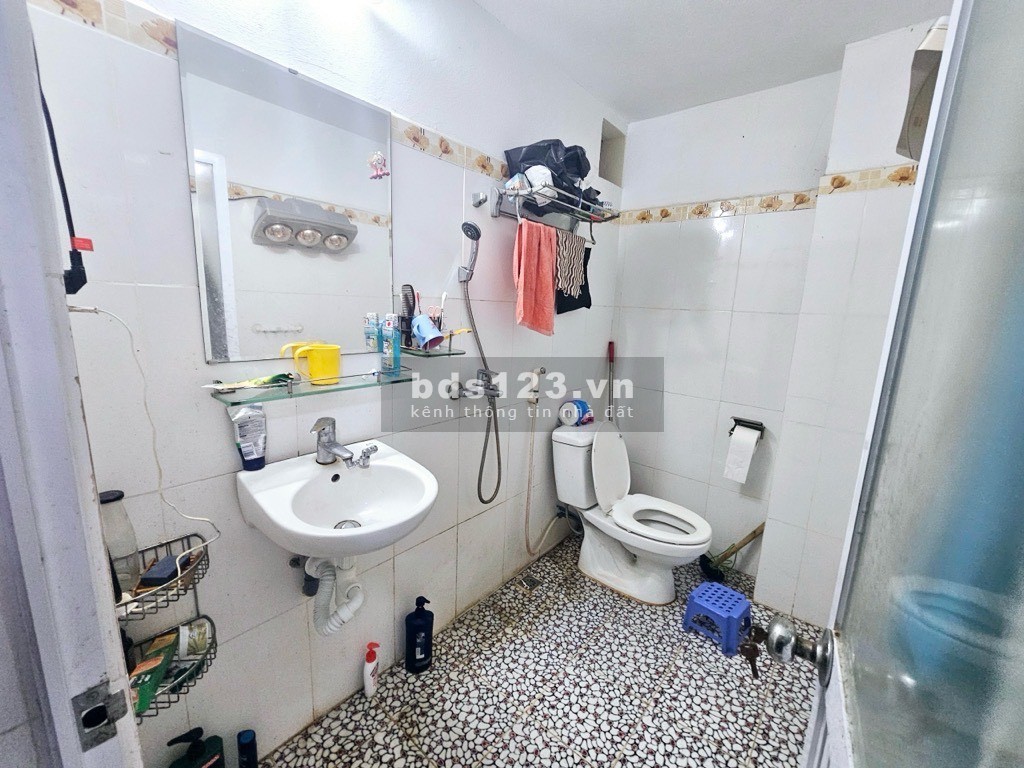 Bán nhà Kim Giang diện tích 35M, 5 tầng, mặt tiền 3,8M, ngõ thông ô tô đỗ cửa vào nhà giá 5,2 tỷ
