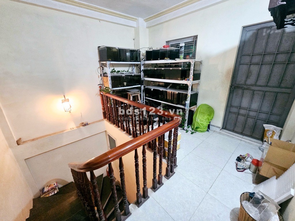 Bán nhà Kim Giang diện tích 35M, 5 tầng, mặt tiền 3,8M, ngõ thông ô tô đỗ cửa vào nhà giá 5,2 tỷ