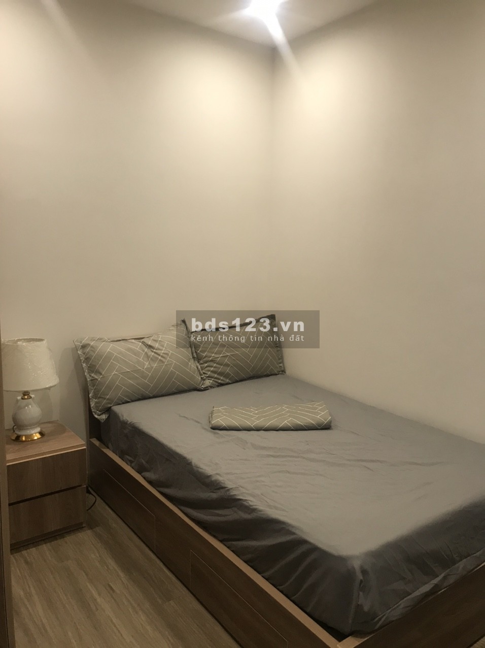 Bán gấp căn hộ 2N1WC, 2tỷ150 thu net, có sổ, không vay, Full nội thất, Vinhome Ocean Park