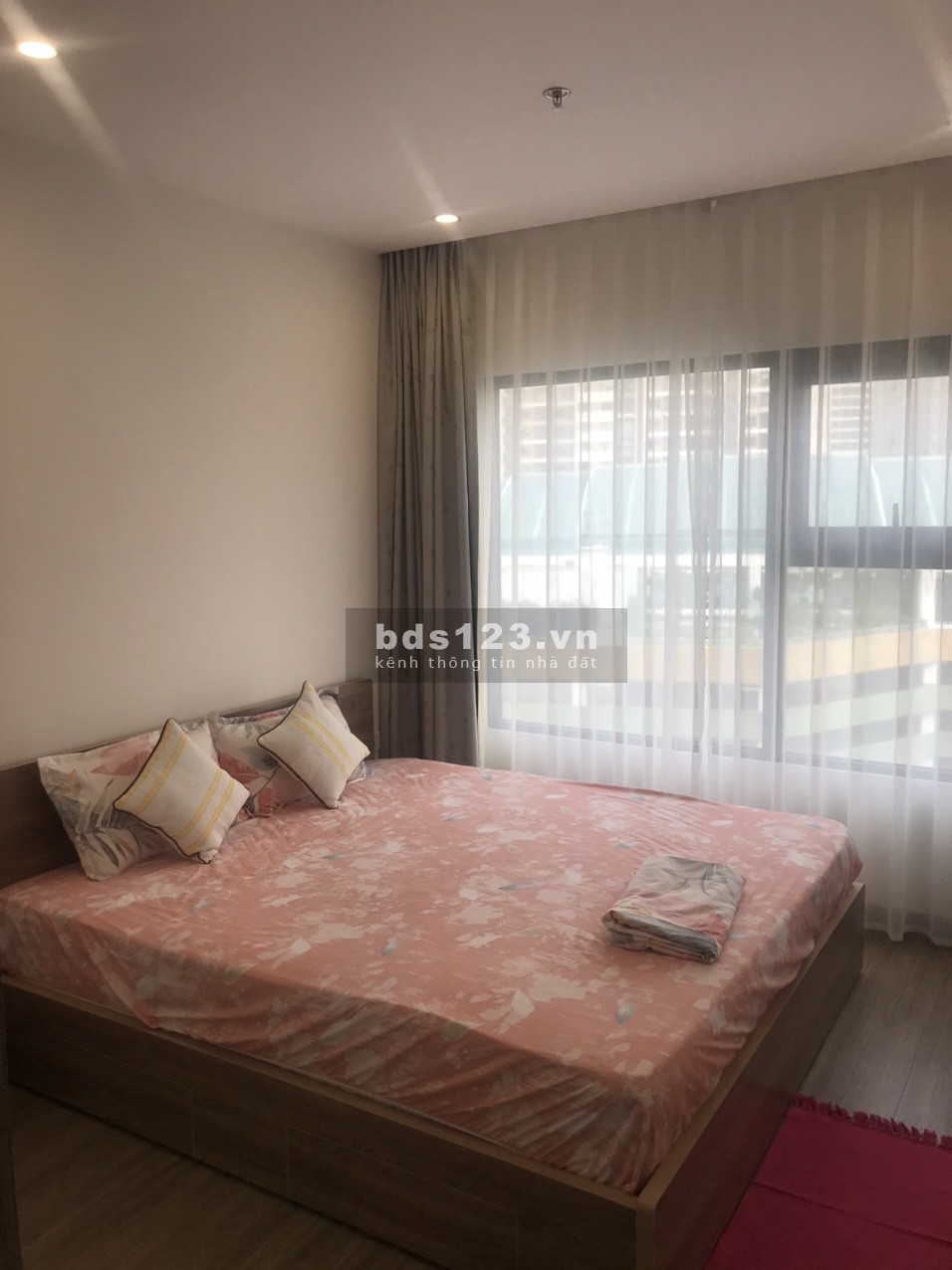 Bán gấp căn hộ 2N1WC, 2tỷ150 thu net, có sổ, không vay, Full nội thất, Vinhome Ocean Park