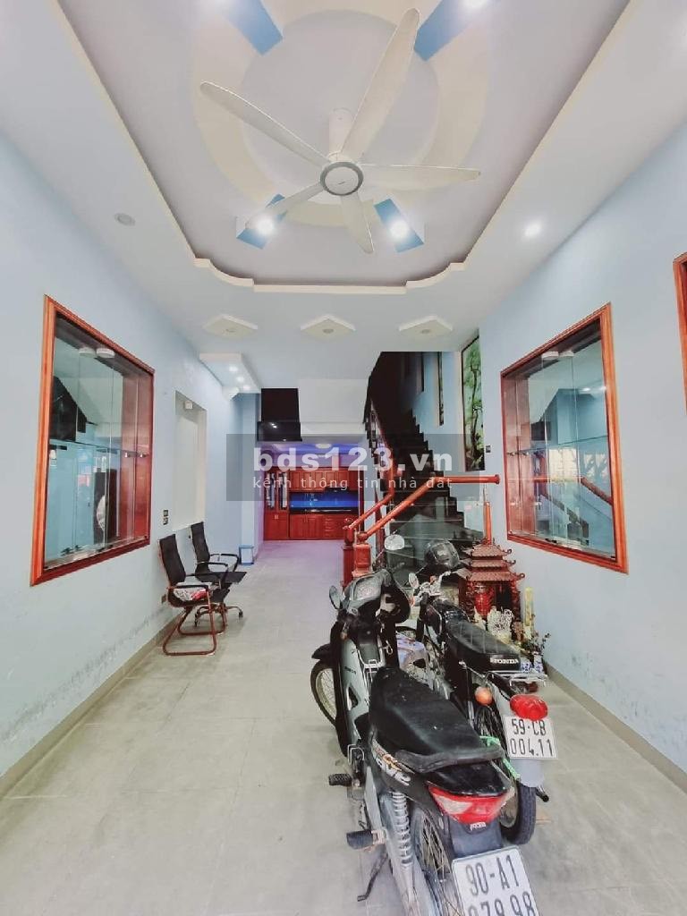 Bán nhà Dương Nội, Hà Đông - Mở cửa chính thấy nagy Aeon Mall