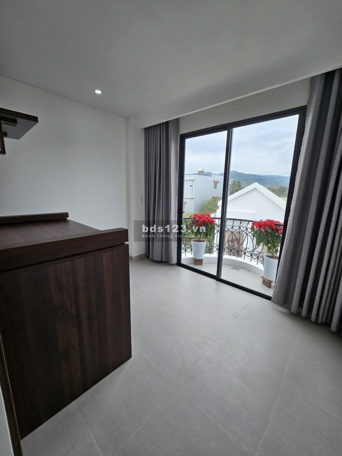 Cần bán gấp nhà mới xây-3tầng-Ngô Chân Lưu,Liên Chiểu-chỉ 3xx tỷ