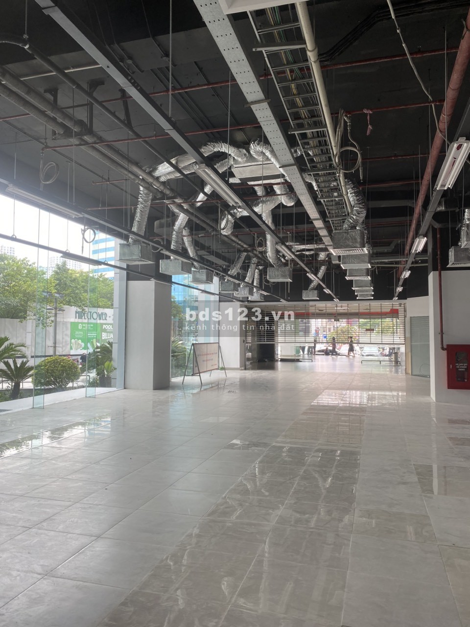 Chính chủ cần cho thuê 2000M tầng 3 tòa nhà thương mại số 229 Tây Sơn, Đống Đa, Hà Nội, 0866683628