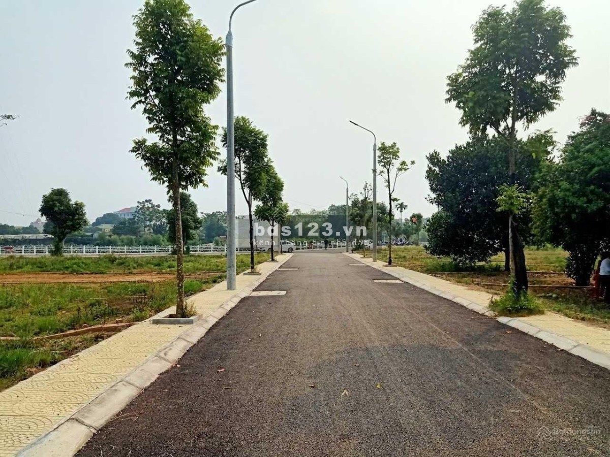 Cần bán nhanh mảnh 240m2 trục chính Đồi Sen - Đường rộng thênh thang