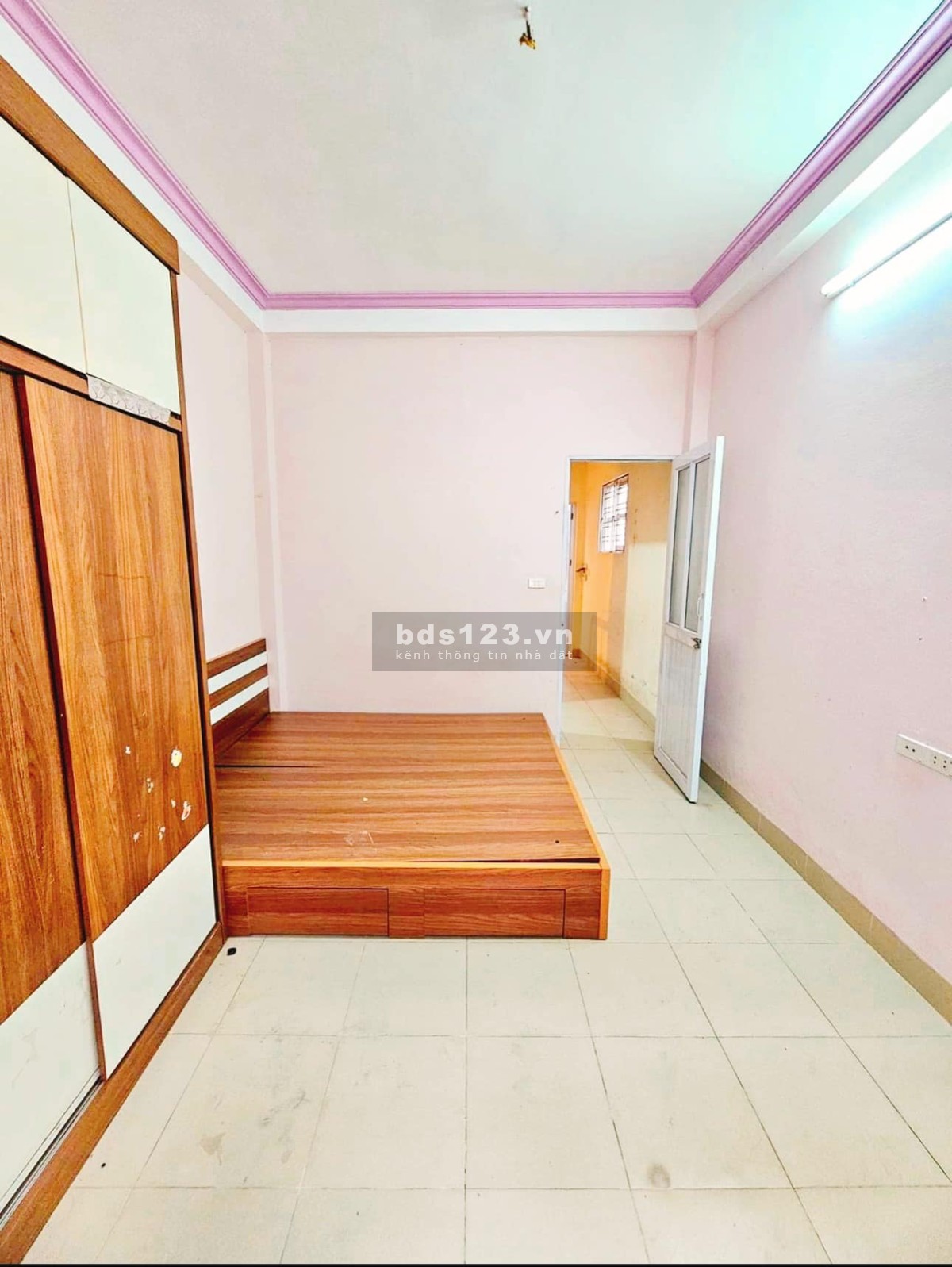 Bán nhà Cổ Nhuế 39m2, 4 tầng, ngõ thông, vị trí đẹp, gần phố, sổ đep