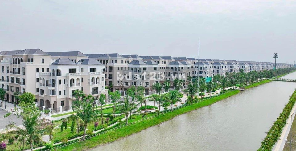 Cọ Xanh 16 giá chỉ nhỉnh 6 tỷ - Ngay công viên bể bơi
