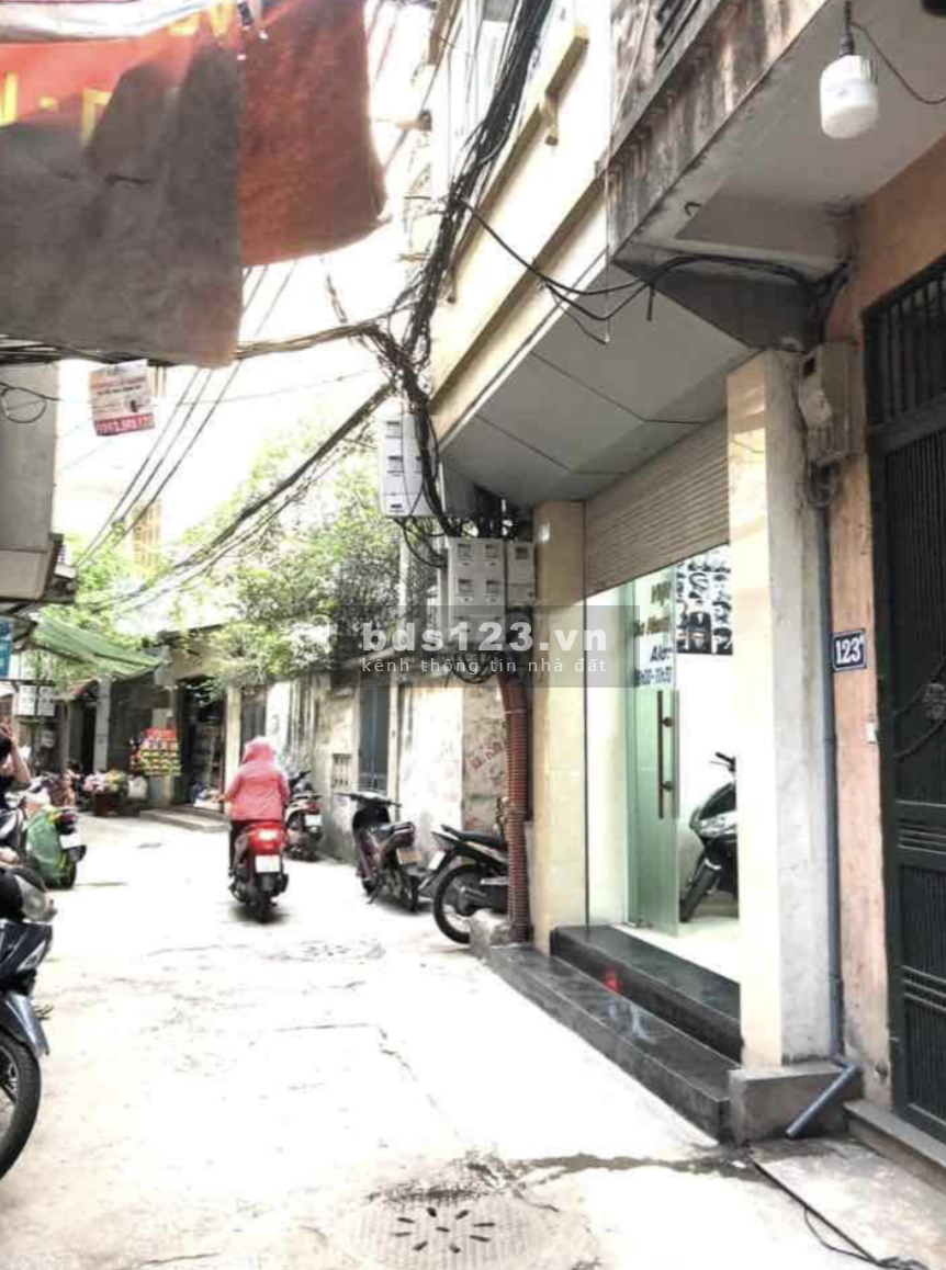 Cần bán nhà Ba Đình 36m2, 4 tầng, ngõ nông, gần ô tô, giá chỉ 6.2 tỷ