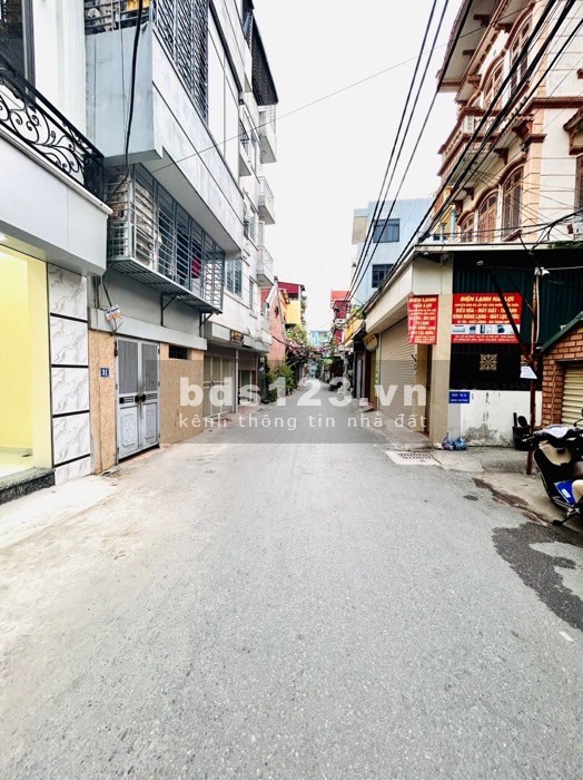Bán nhà đẹp diện tích rộng Phố Lĩnh Nam, Hoàng Mai, DT 80x5 tầng, vừa ở vừa cho thuê, chào 9.9 tỷ