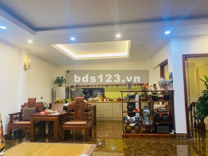 Bán nhà đẹp diện tích rộng Phố Lĩnh Nam, Hoàng Mai, DT 80x5 tầng, vừa ở vừa cho thuê, chào 9.9 tỷ