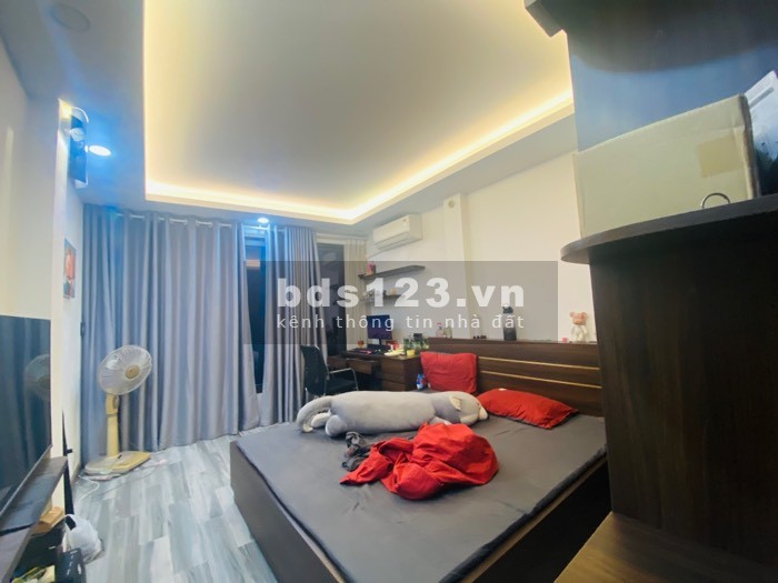 Bán nhà đẹp diện tích rộng Phố Lĩnh Nam, Hoàng Mai, DT 80x5 tầng, vừa ở vừa cho thuê, chào 9.9 tỷ