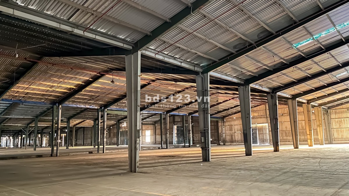 Cho thuê kho xưởng 1000m2, 1500m2, 3000m2, 5500m2 Trong KCN Sóng Thần 1 có PCCC tự động bên trong