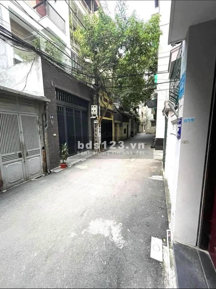 Bán nhà quận Hoàng Mai, diện tích 45M2, 5 tầng, giá 4 tỷ.